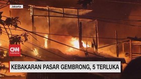 VIDEO: Kebakaran Pasar Gembrong, 5 Orang Terluka