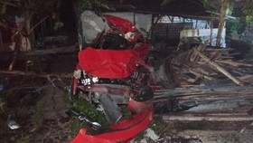 Mobil Tertabrak Kereta Api di Surabaya, 3 Orang Tewas