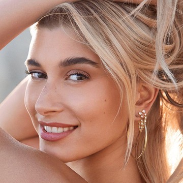 Kenalan dengan Glazed Donut Skin, Tren Kecantikan Bikin Glowing Ala Hailey Bieber