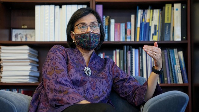 Menkeu Akui Bea Cukai Kadang Ganggu Kenyamanan, Tapi Demi Ekonomi RI Menkeu Sri Mulyani mengatakan kerja Direktorat Jenderal Bea Cukai merupakan tugas negara nan rumit, di tengah banyaknya kasus viral mengenai lembaga tersebut.