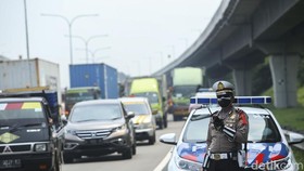 Korlantas Terapkan Contraflow di Tol Jakarta-Cikampek Hari Ini