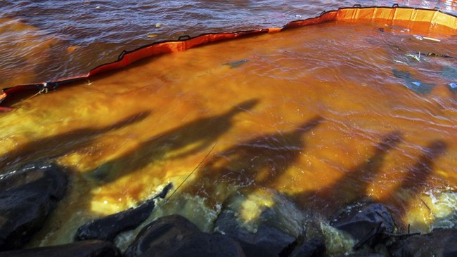 TC Energy Kanada menutup Pipa Keystone di Amerika Serikat setelah lebih dari 14 ribu barel minyak mentah tumpah ke sungai Kansas.