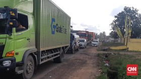 Jalintim Palembang-Betung Padat Merayap Hari Ini, Didominasi Truk