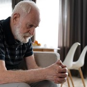 Pengaruhi Kecerdasan, Ini 4 Gejala Awal Penyakit Alzheimer yang Jarang Disadari