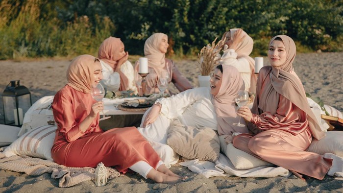 Jangan Emosi Dulu, Ini Cara Menanggapi Pertanyaan Menyebalkan di Momen Kumpul Keluarga Saat Lebaran Jangan Emosi Dulu, Ini Cara Menanggapi Pertanyaan Menyebalkan di Momen Kumpul Keluarga Saat Lebaran