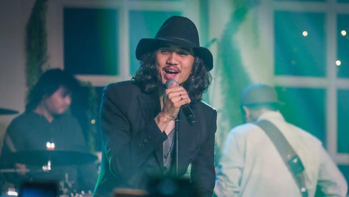 Menetap di Jogja, Ini 5 Bukti Kehidupan Duta Sheila on 7 yang Sederhana dan Merakyat