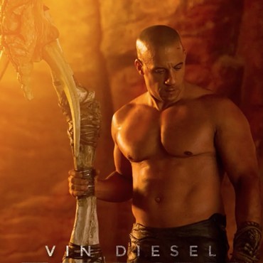 Vin Diesel Terdampar di Planet dan Diserang Predator Asing dalam 'Riddick'