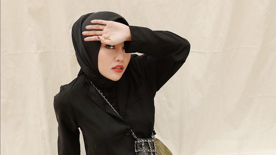 Gaya hijab Medina Zein.