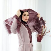 5 Kiat Perawatan Hijab Berbahan Sutra Agar Tetap Cantik dan Nggak Gampang Rusak