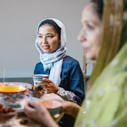 Cara Elegan Menjawab Pertanyaan 'Kapan Nikah' Saat Lebaran Bersama Keluarga Besar Nanti, Antibaper!