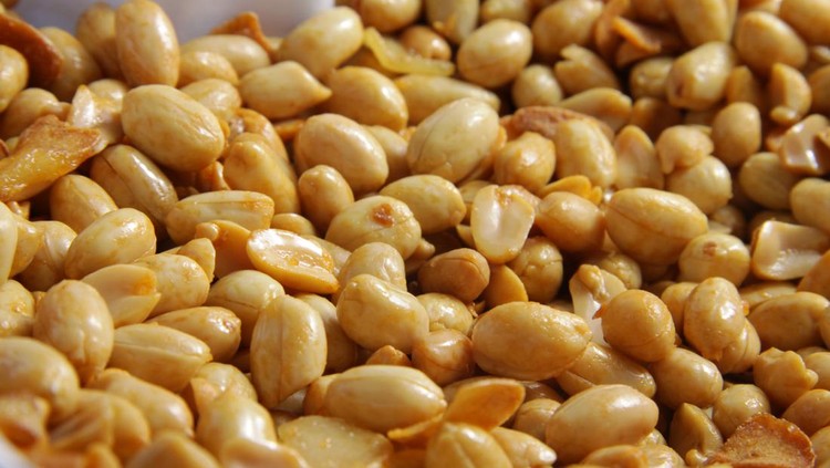 Macro shot of 'kacang bawang' an Indonesian snack that made of fryed peanuts with garlic