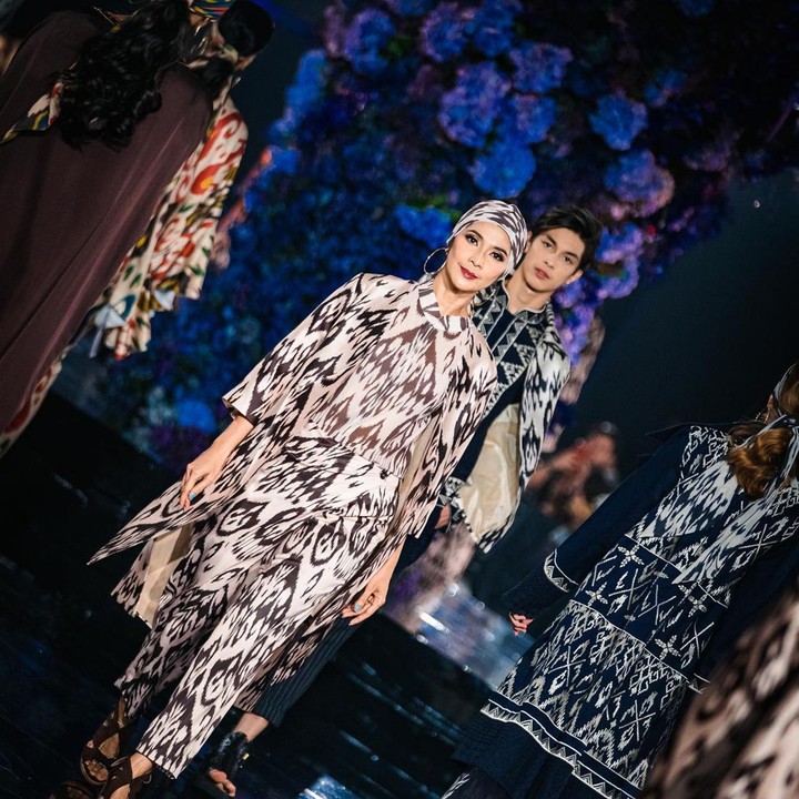 <p>Seperti sang Bunda, Eddy Meijer memiliki postur tubuh yang tinggi. Tak heran bila dia cocok untuk meneruskan karier sang Bunda di dunia modeling. (Foto: Instagram @maudykoesnaedi)</p>