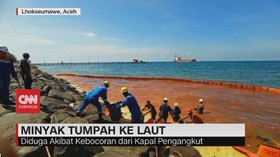 VIDEO: Minyak Bio Solar Tumpah di Laut Ujong Blang, Aceh