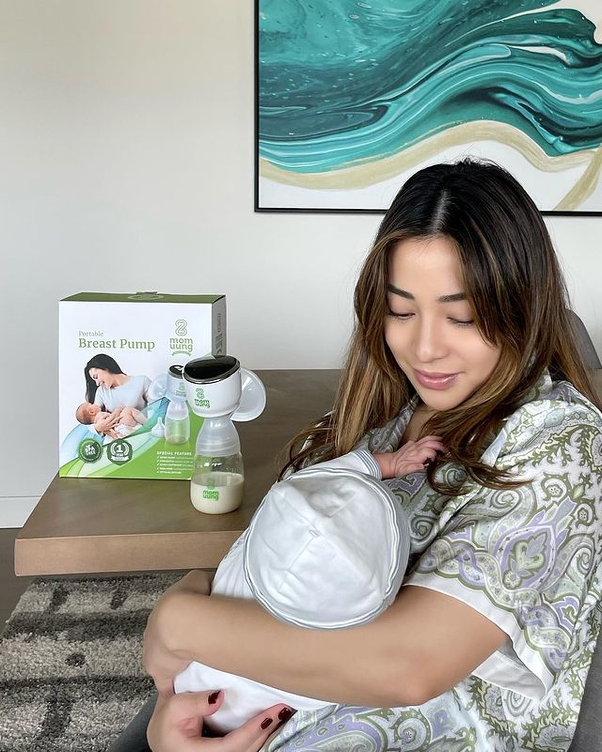 Momen Nikita Willy momong baby Izz