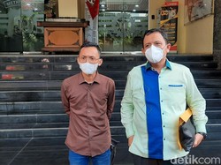 Guntur Romli Diperiksa, Pengacara Ungkap Pesan Ade Armando soal Sekjen PAN