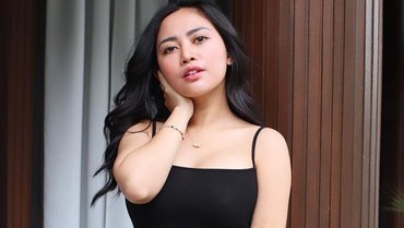 img-title Rayakan Anniversary dengan Salim Nauderer, Rachel Vennya Dikira Dilamar