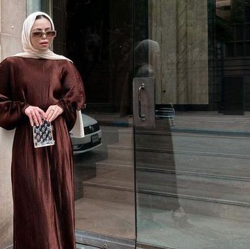 img-title Jenis-jenis Model Gaun Satin untuk Tampilan yang Elegan ke Pesta