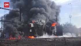 VIDEO: Detik-detik usai Rudal Rusia Hantam Stasiun Kereta Ukraina
