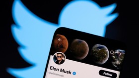 Elon Musk Tunda Kesepakatan dengan Twitter, Pakar Duga Strategi Harga