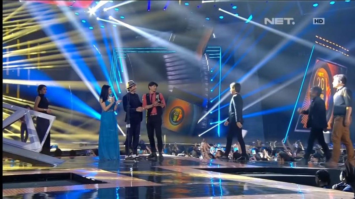 Dian Sastro dan Duta Sheila On 7