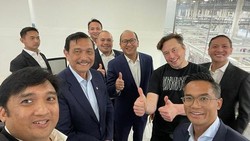 img-title 8 Penampilan Santai Elon Musk Bertemu Pejabat Indonesia, Pakai Kaus Oblong
