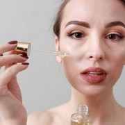 Ups! Ternyata Serum Wajah Nggak Akan Berguna Jika Kamu Masih Lakukan 4 Hal Ini, Lho!