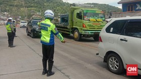Bongkar Muat Kapal Lambat, Jalan Menuju Pelabuhan Merak Padat