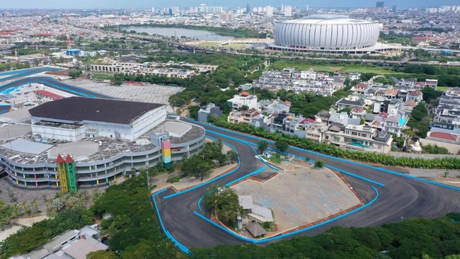 Pawai mobil Formula E Jakarta di Monas, Jakarta Pusat, pada 2 Juni mendatang, akan berlangsung bersama pembalap.