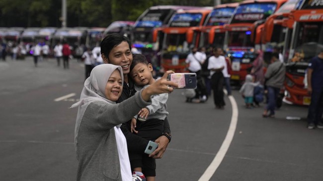 FOTO: Antusias Warga Ikuti Mudik Gratis Lebaran 2022