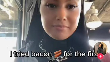 Pamer Lahap Makan Babi, Wanita Muslim Ini Masih Sempat Kepikiran Dosa