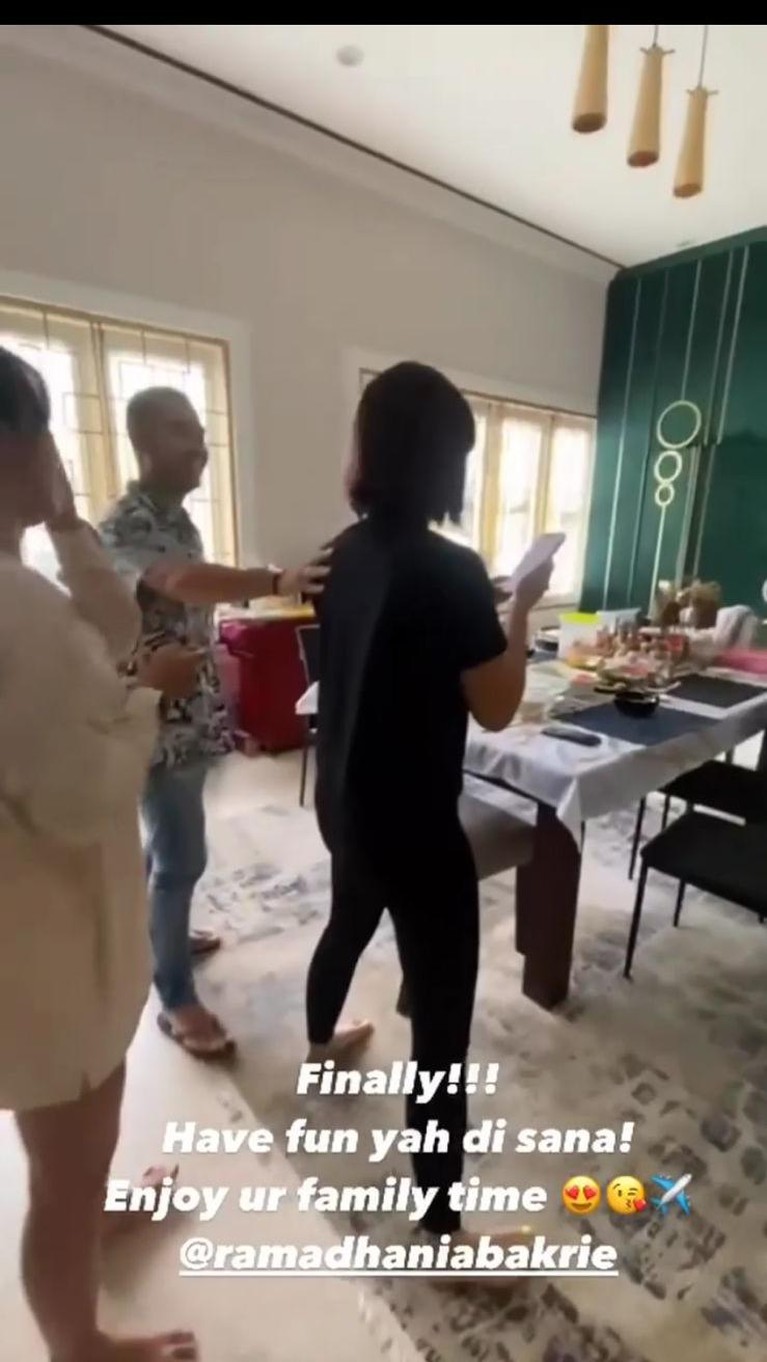 Penampilan Nia Ramadhani usai jalani rehabilitasi