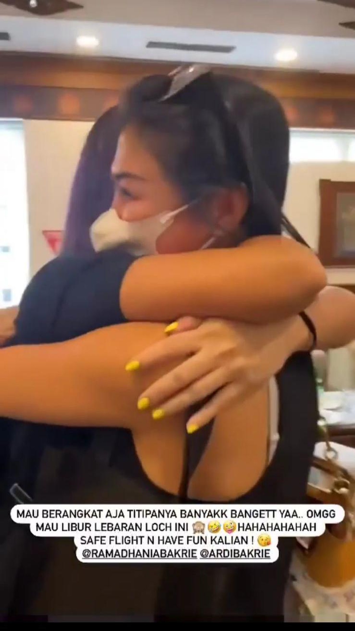 Penampilan Nia Ramadhani usai jalani rehabilitasi