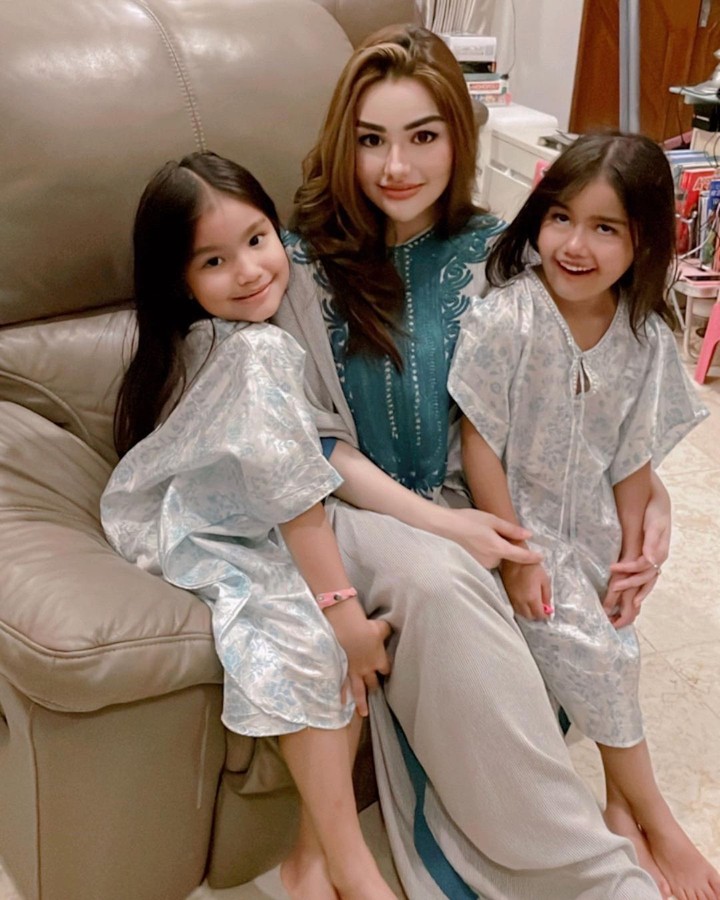 Nurah Syahfirah dan Anak-anaknya