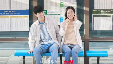 img-title Lirik Lagu For Love (OST Our Blues) - 10CM