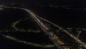 Demo Buruh, Warga Terjebak Macet Parah 3 Jam Lebih di Tol Cipularang