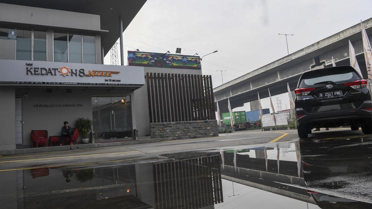 FOTO: Singgah Sejenak Beristirahat di Hotel Baru Rest Area Tol Japek
