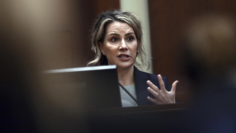 Clinical and forensic psychologist Dr. Shannon Curry, testifies in the courtroom at the Fairfax County Circuit Court in Fairfax, Va., Tuesday, April 26, 2022. Actor Johnny Depp sued his ex-wife actress Amber Heard for libel in Fairfax County Circuit Court after she wrote an op-ed piece in The Washington Post in 2018 referring to herself as a 