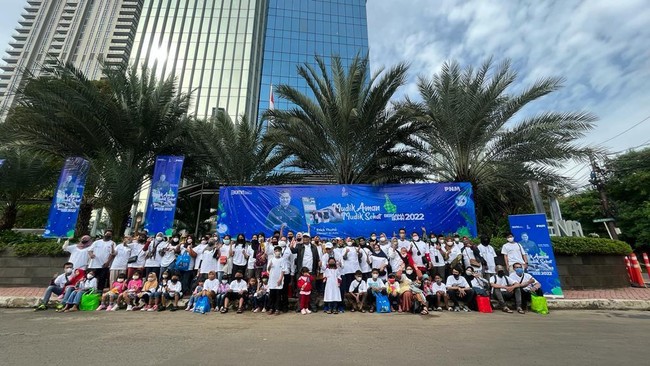 PT PNM turut menyukseskan 'Mudik Aman Mudik Sehat Bersama BUMN 2022' dengan memberangkatkan 250 pemudik menggunakan lima bus dari GBK dan Menara PNM.
