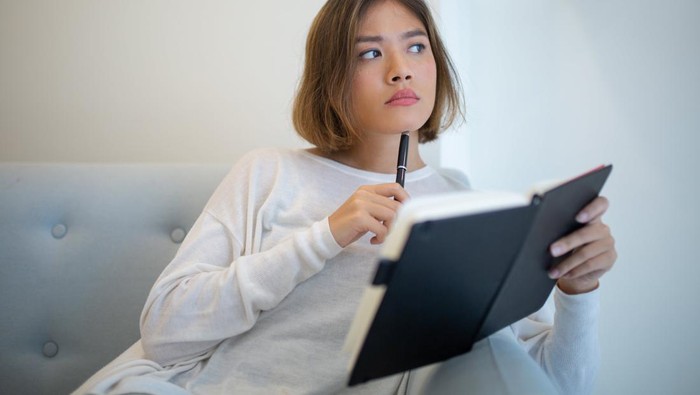 Ramalan Zodiak Minggu Ini: Karir, Asmara, dan Keuangan di 2-8 Mei 2022