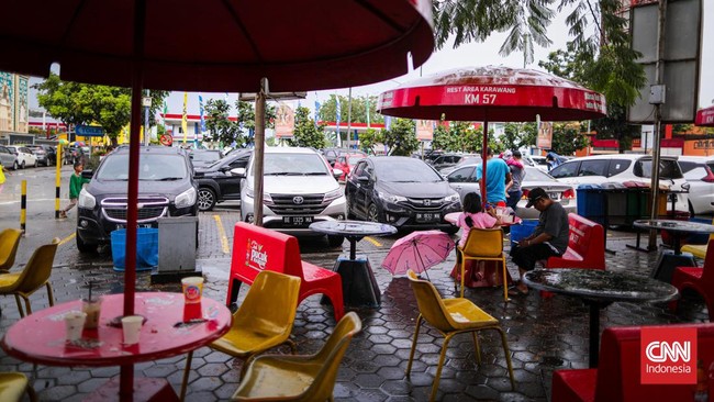 Para pemudik diimbau beristirahat maksimal 30 menit di rest area demi menghindari penumpukan dan kemacetan di tempat peristirahatan.