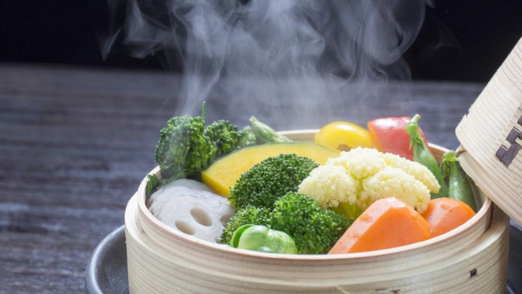 Steamed dishes using steamed baskets