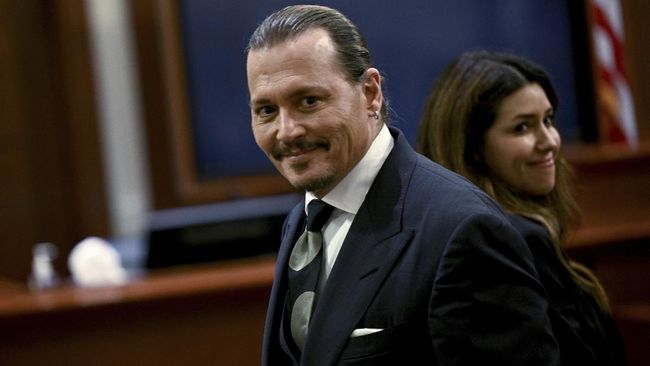 Seiring dengan persidangan berjalan, netizen telah menunjukkan dukungan yang begitu besar untuk Johnny Depp dibanding Amber Heard.