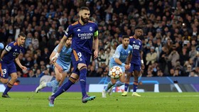 Benzema Bersinar, Madrid 'Dibunuh' Pemain Sendiri