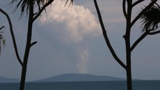 Status Gunung Anak Krakatau Turun ke Level Waspada