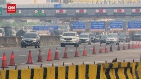 VIDEO: 19 Gardu Tol Dioperasikan Urai Kemacetan Di Tol Cikampek