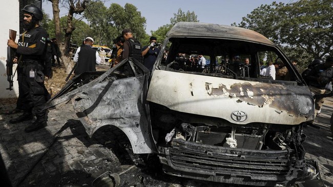 Insiden ini terjadi ketika kekhawatiran ancaman keamanan meningkat usai dialog damai antara Taliban Pakistan (TTP) dan pemerintah telah gagal.