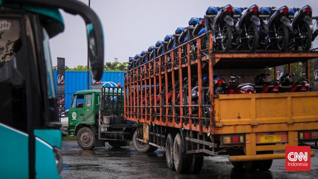 Truk di atas 5 ton wajib memakai perisai kolong belakang sesuai Peraturan Menteri Perhubungan Nomor 74 Tahun 2021.