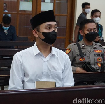 img-title Update Kasus Novia Widyasari: Bripda Randy Divonis 2 Tahun, Lebih Ringan Karena Dinilai Sopan