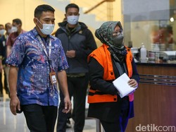 KPK Geledah 2 Lokasi di Bandung Terkait Kasus Bupati Bogor Ade Yasin