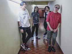 Lirik Lagu 11 Januari - GIGI